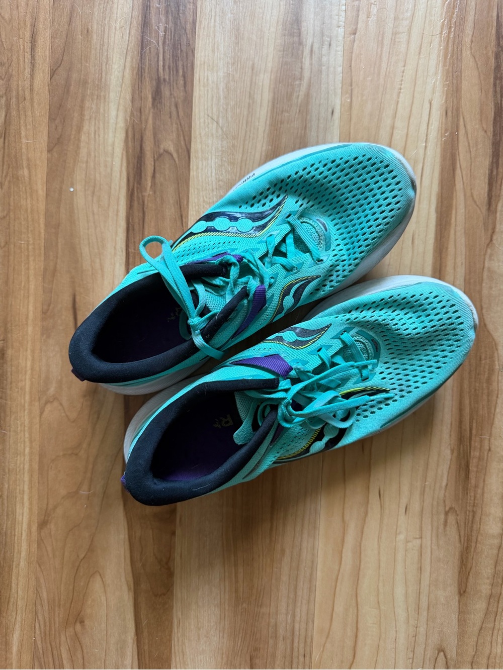 Saucony Women's Teal and Purple Running Shoes - PWRRUN Cushioning - Picture 2 of 4
